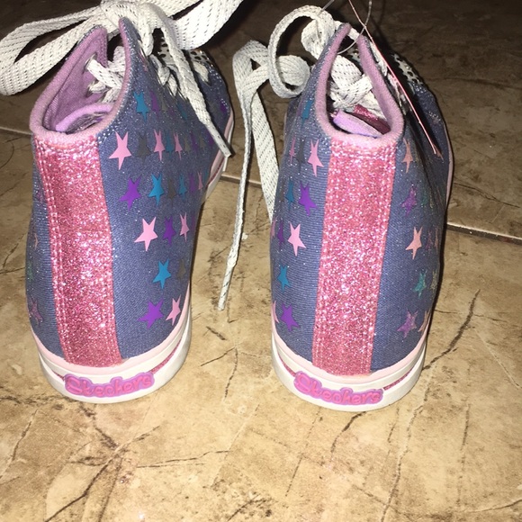 Twinkle toes light up Sketchers - Picture 3 of 4